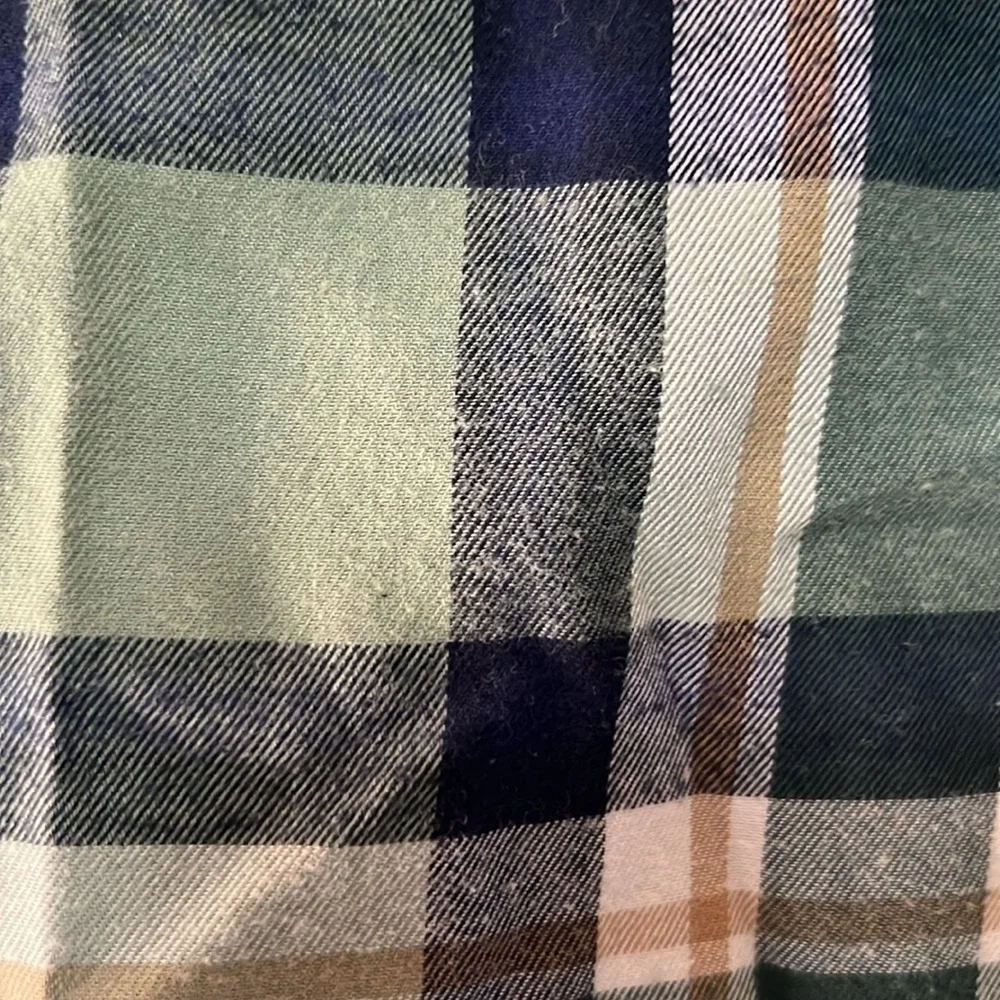 Men’s Banana Republic‎ size Small button up untucked fit green blue pattern